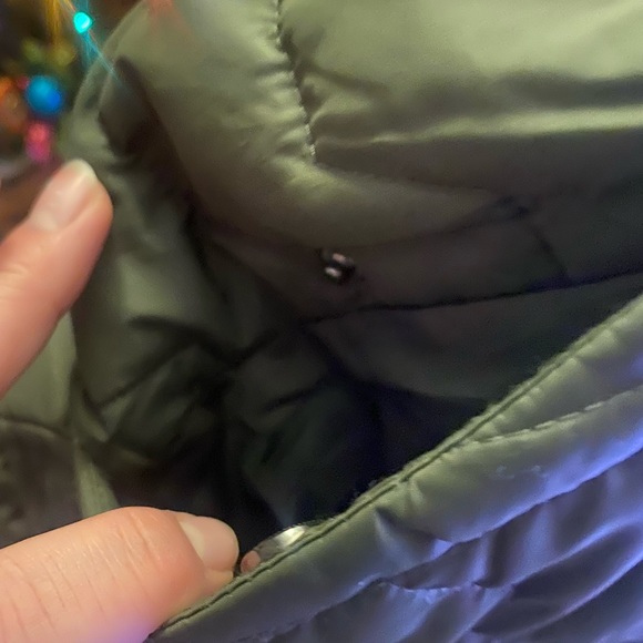 Woman’s reversible Free Country Vest - Picture 10 of 11